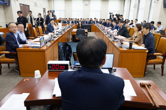 또 '선거 대리전' 된 국회…여야, 행안위서 정원오·오세훈 지원사격