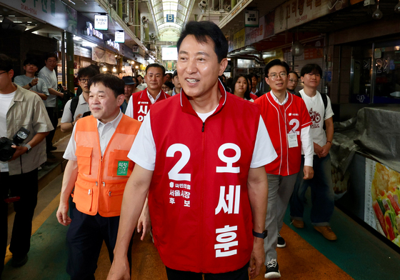 망원시장 찾은 오세훈 후보