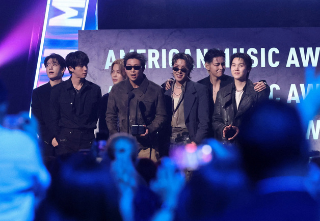 '올해의 아티스트' BTS… AMA 두 번째 대상