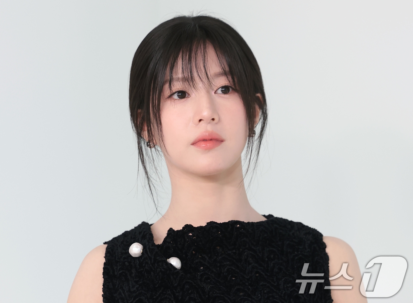 (서울=뉴스1) 권현진 기자 = 배우 고윤정이 26일 서울 영등포구 퐁비두센터에서 열린 샤넬 '2026 공방 컬렉션 서울 쇼'에 참석해 포즈를 취하고 있다. 2026.5.26/뉴스 …