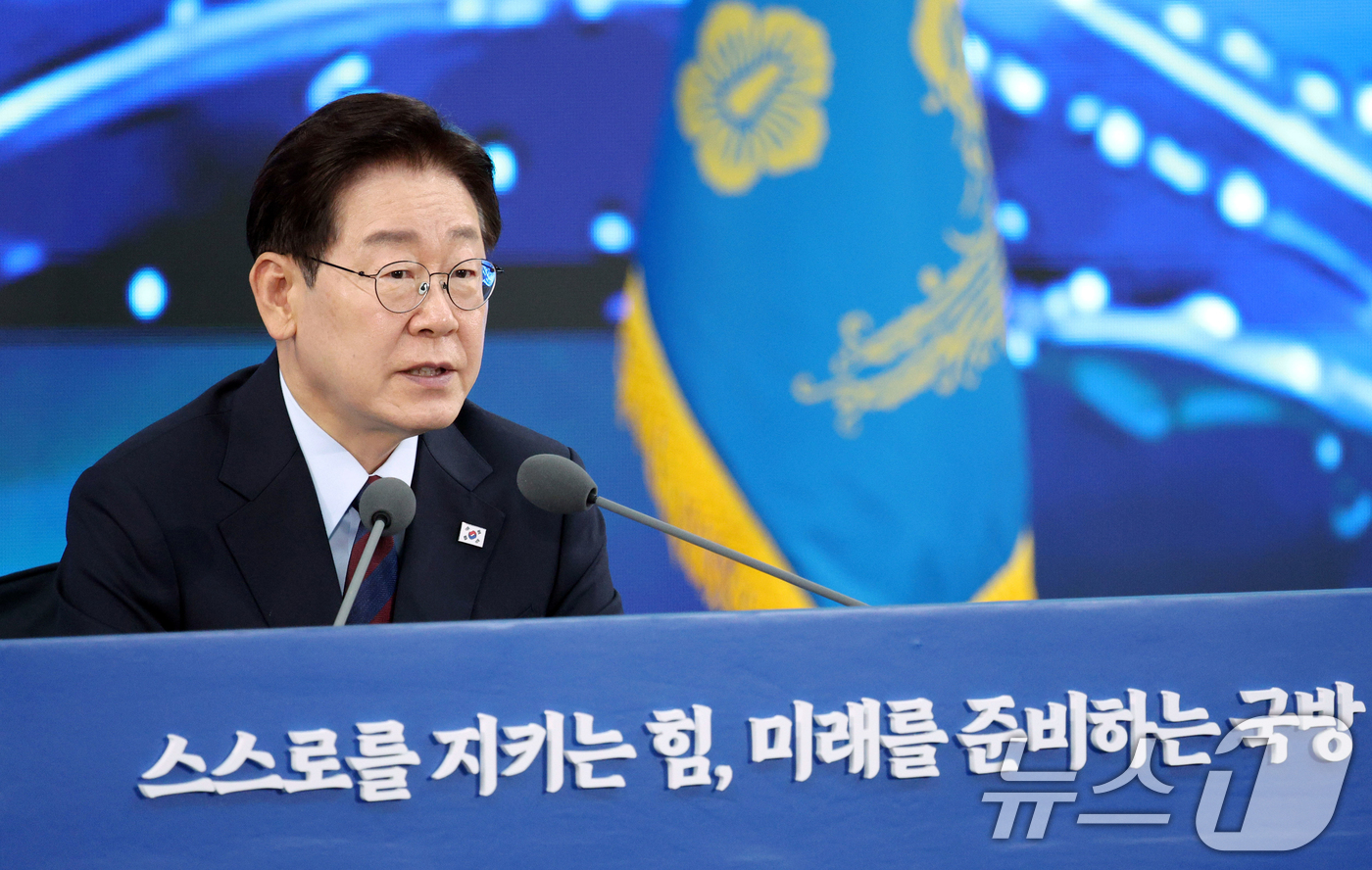 (창원=뉴스1) 허경 기자 = 이재명 대통령이 26일 경남 창원시 진해구에서 열린 제1회 미래국방전략위원회에서 발언을 하고 있다. (청와대통신사진기자단) 2026.5.26/뉴스1