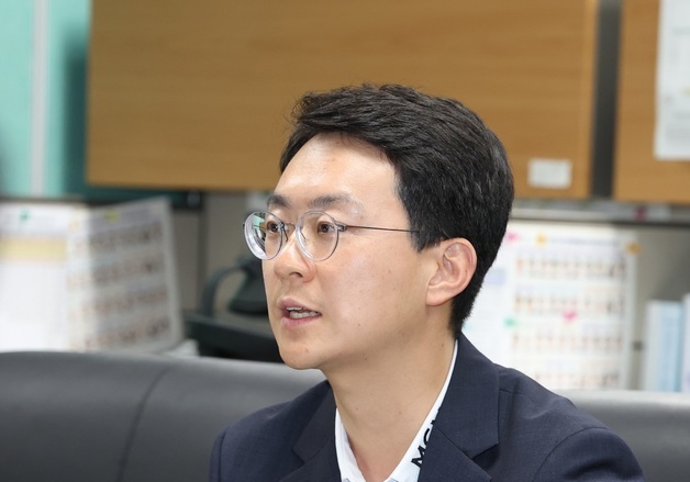 해외 성접대 의혹 관련 입장 표명하는 박지원