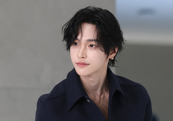 샤넬 포토 행사 참석한 라이즈 원빈