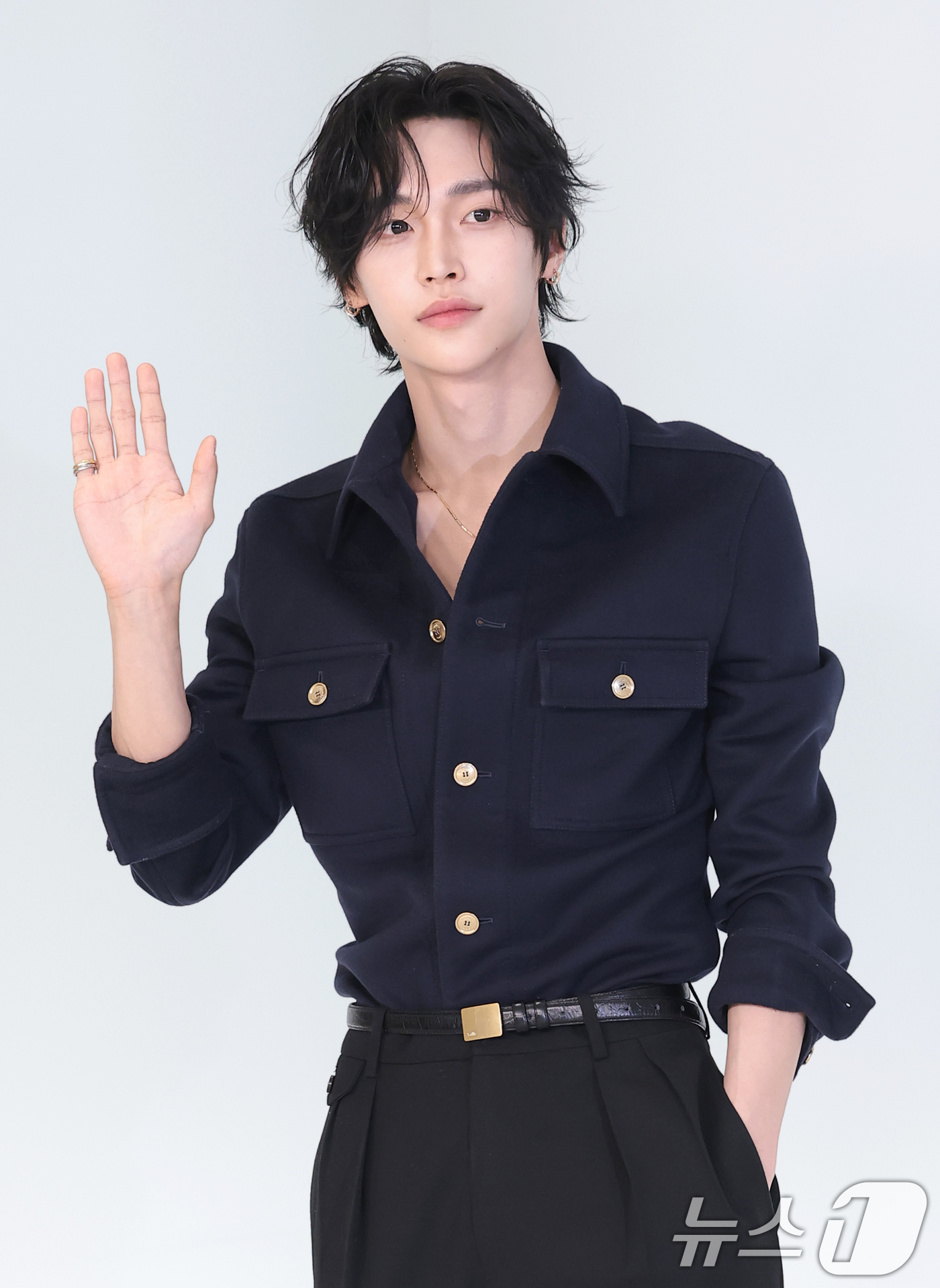 (서울=뉴스1) 권현진 기자 = 라이즈 원빈이 26일 서울 영등포구 퐁비두센터에서 열린 샤넬 '2026 공방 컬렉션 서울 쇼'에 참석해 포즈를 취하고 있다. 2026.5.26/뉴스 …
