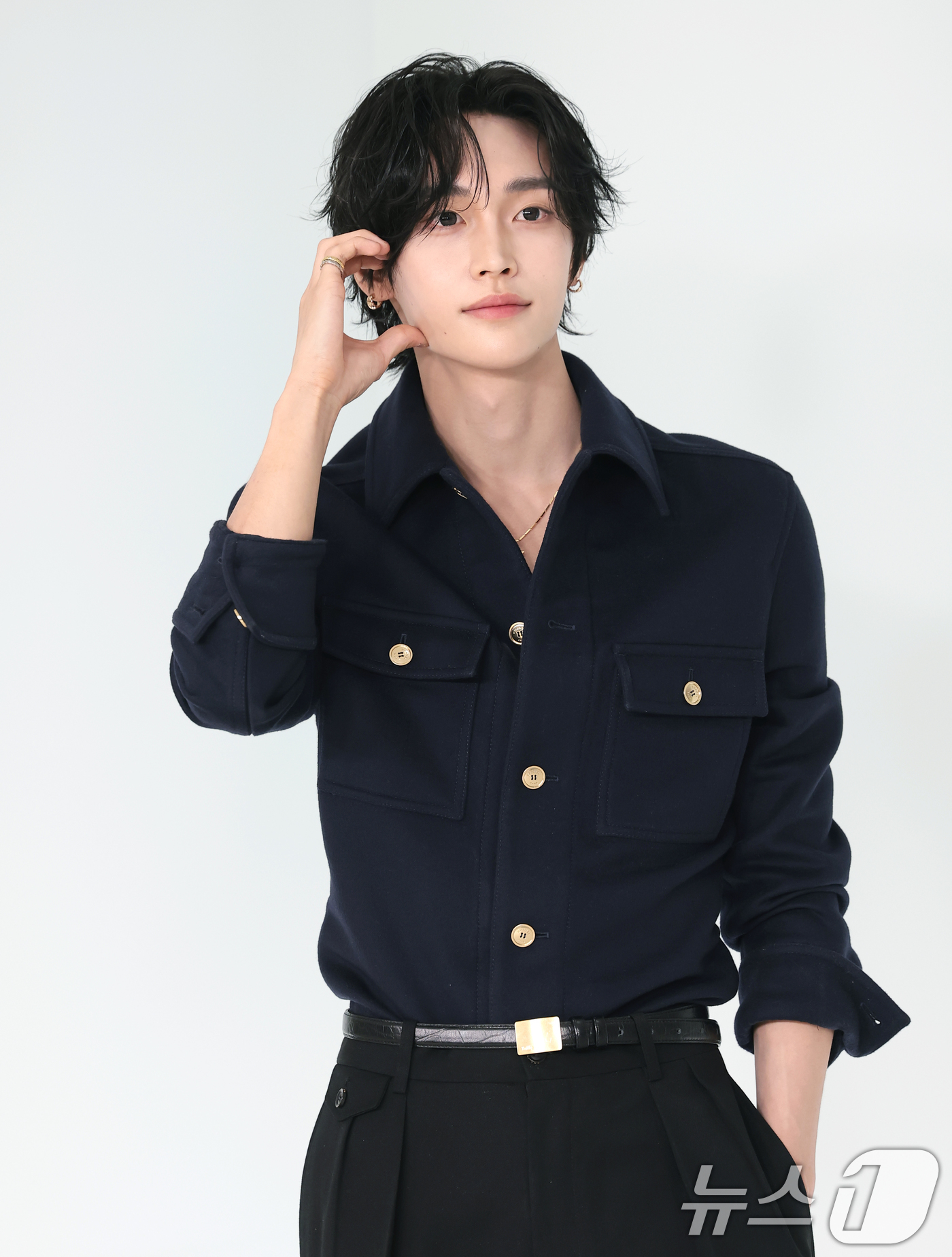 (서울=뉴스1) 권현진 기자 = 라이즈 원빈이 26일 서울 영등포구 퐁비두센터에서 열린 샤넬 '2026 공방 컬렉션 서울 쇼'에 참석해 포즈를 취하고 있다. 2026.5.26/뉴스 …