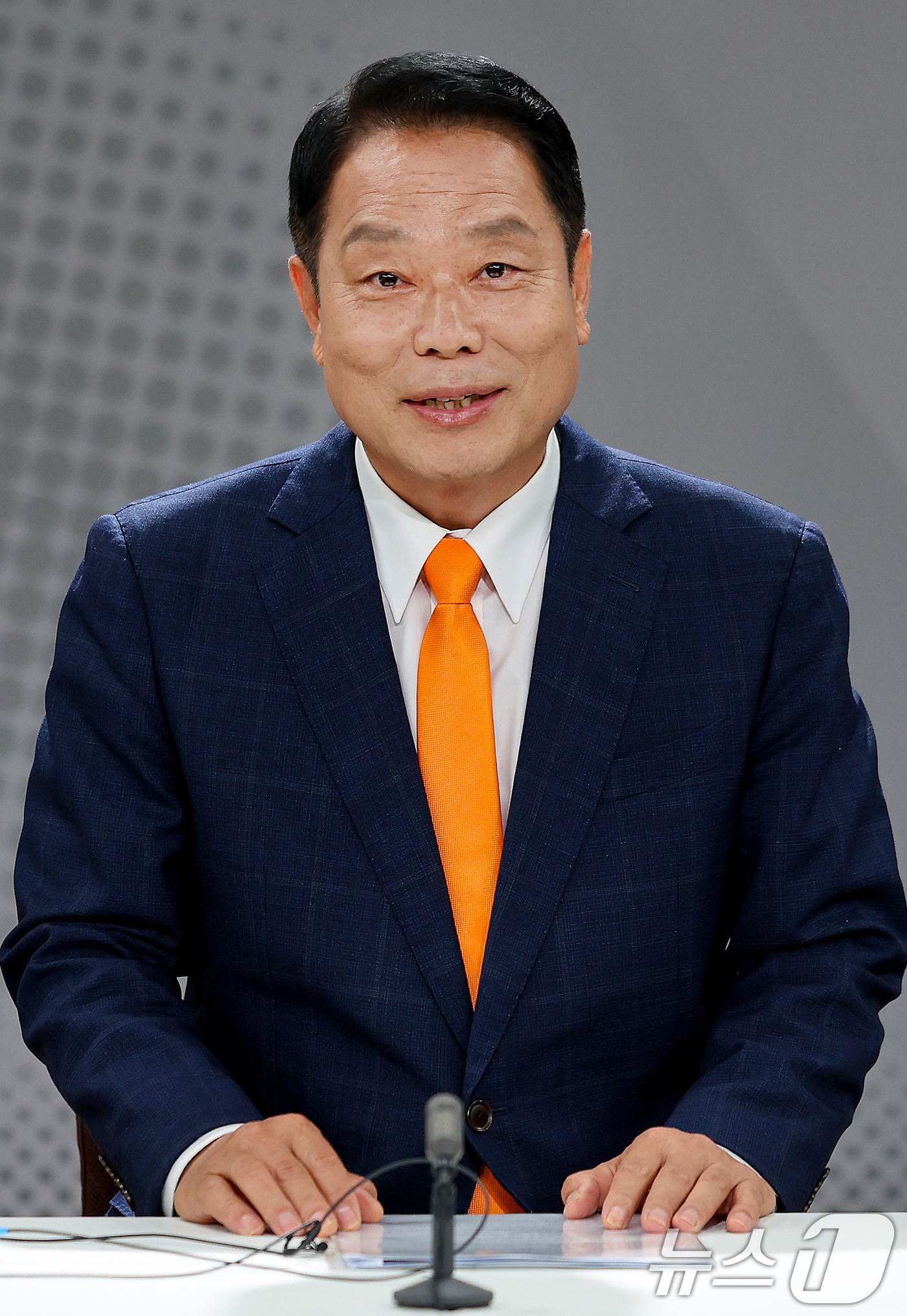(대구=뉴스1) 공정식 기자 = 이수찬 개혁신당 대구시장 후보가 26일 오후 대구MBC 스튜디오에서 열린 제9회 전국동시지방선거 대구시장 후보자 토론회에서 발언하고 있다. 2026 …