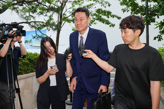 특검 소환조사 출석하는 김명수 전 합참의장