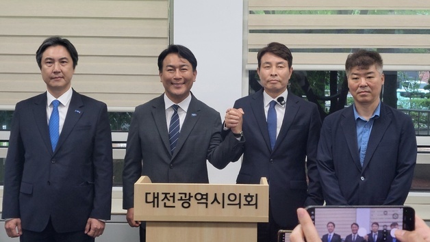 민주당·조국혁신당, 여론조사로 대전 서구청장 단일 후보 선출