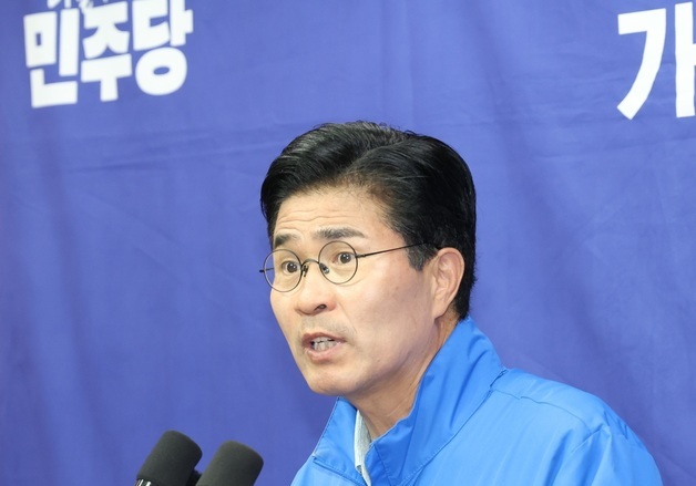 정책 밝히는 이원택 후보