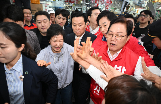 경남 진주 지원유세 나선 박근혜 전 대통령