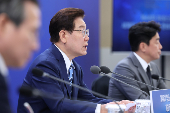 李대통령 "부산 유네스코 세계유산위 개최에 국격 걸려…준비 총력"