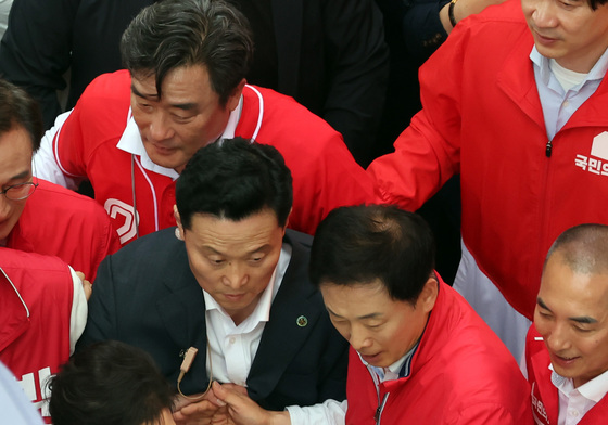 부산 민심 잡는 박 전 대통령