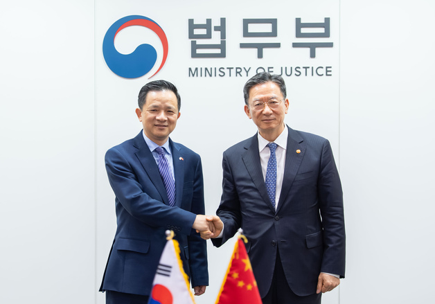 법무장관, 주한중국대사와 '출입국·이민 협력' 방안 논의