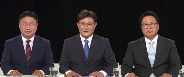 경남교육감 후보들 TV토론서 교권보호·아이톡톡 재검토 한목소리
