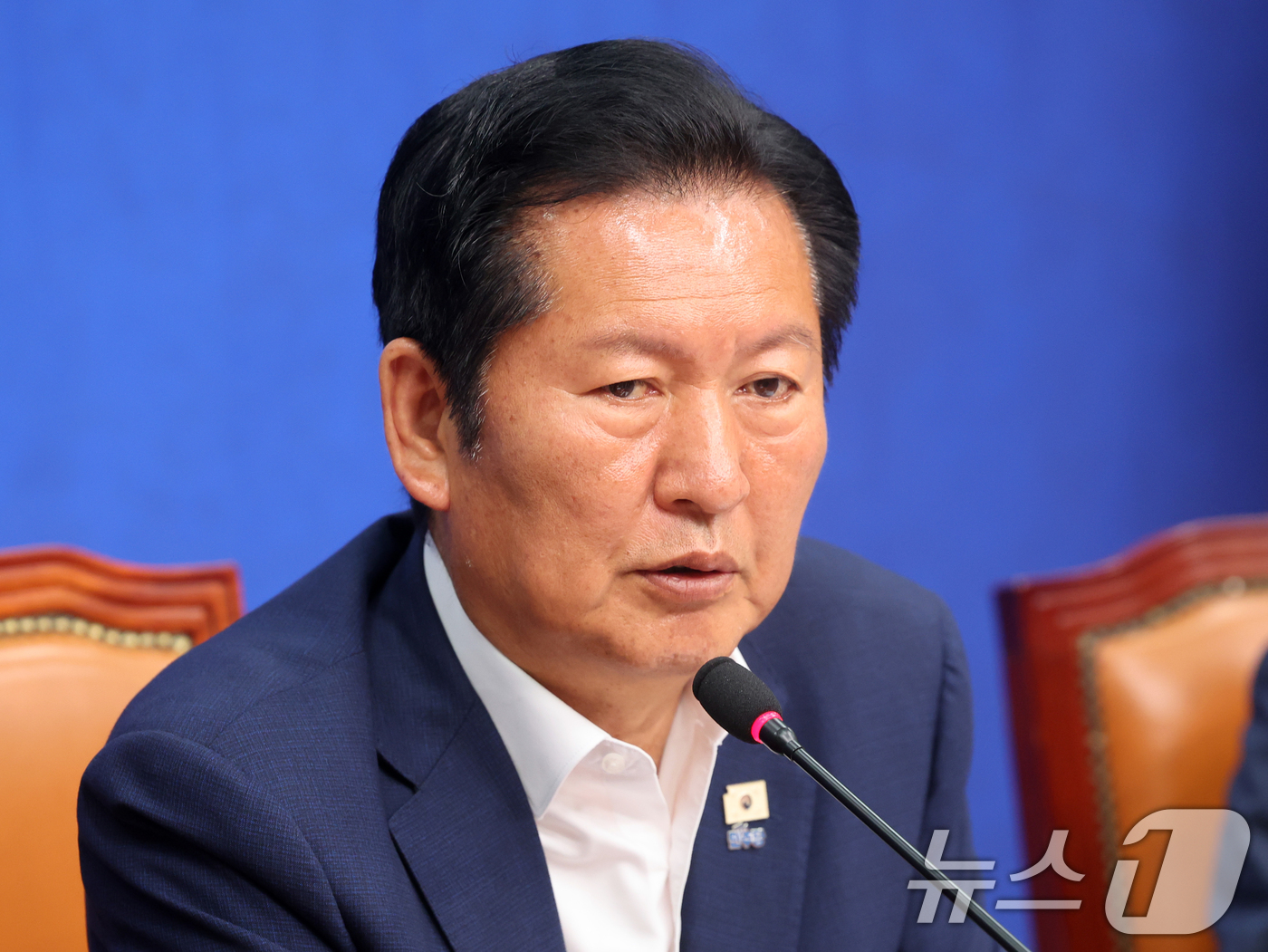 (서울=뉴스1) 황기선 기자 = 정청래 더불어민주당 대표가 28일 오전 서울 여의도 국회에서 열린 '서울의 안전 이대로 괜찮은가' 전문가 긴급 좌담회에서 모두발언을 하고 있다.이날 …