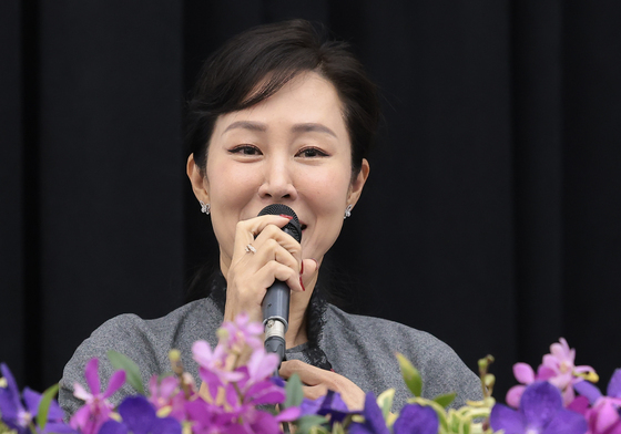 [리더 없는 타운홀 미팅 ③] "1년 뒤 알았다" 박혜진 해명에 예술인들 '쓴웃음'