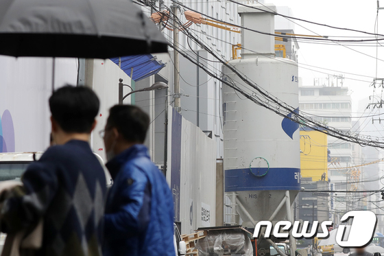서소문 고가차도 붕괴 여파…시멘트 공급 비상 "비축분 하루치 남아"