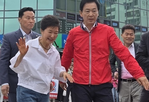 박근혜 전 대통령, 강원 국힘 후보들 지원사격