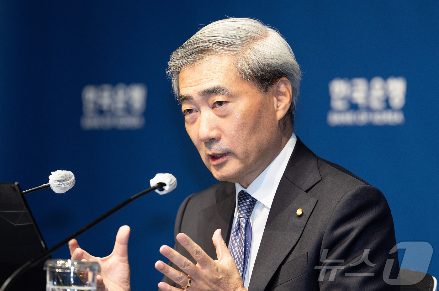 (서울=뉴스1) 사진공동취재단 = 신현송 한국은행 총재가 28일 서울 중구 한국은행 본관에서 열린 통화정책방향 기자간담회에서 발언하고 있다. 2026.5.28/뉴스1