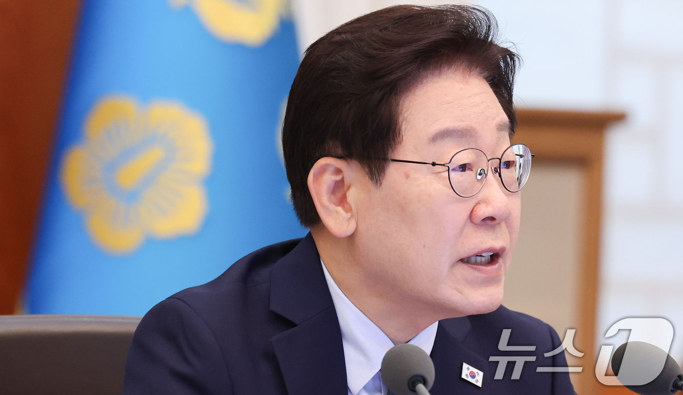 (서울=뉴스1) 이재명 기자 = 이재명 대통령이 28일 청와대에서 열린 수석보좌관회의에서 발언하고 있다. 2026.5.28/뉴스1