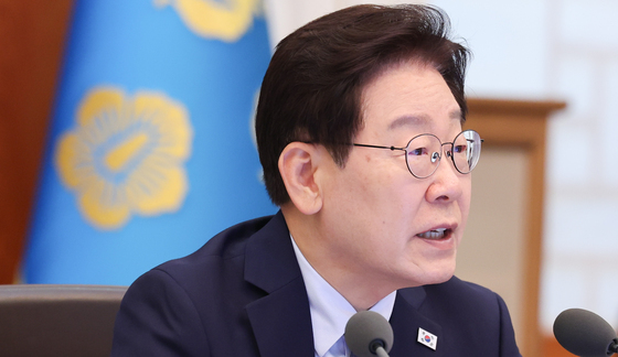 李대통령, 신현송 한은총재 등 장관급 인사 7명 임명장 수여