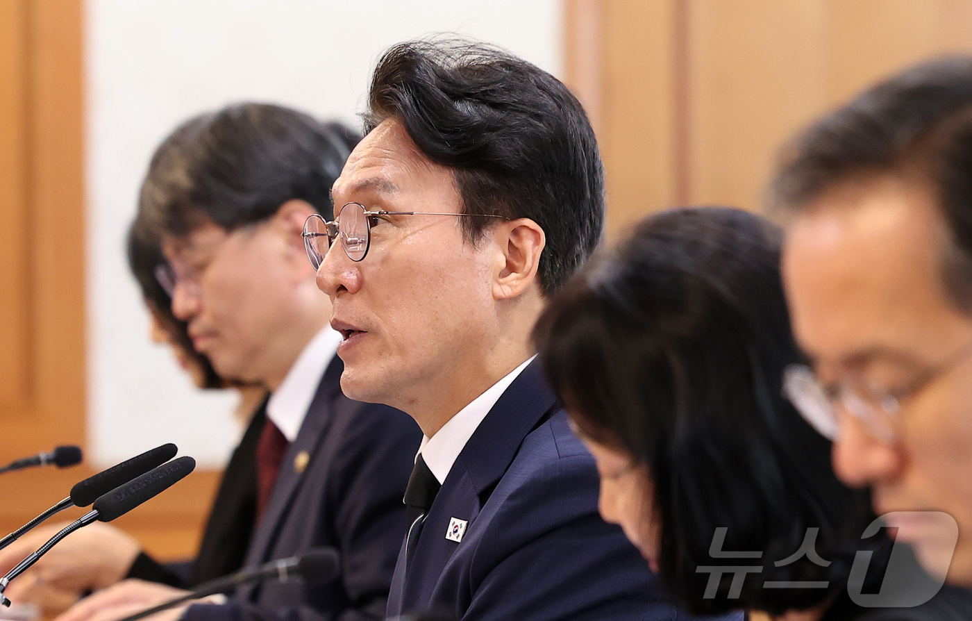 (서울=뉴스1) 김성진 기자 = 김민석 국무총리가 28일 서울 종로구 정부서울청사에서 열린 데이터 관계장관회의에서 모두발언을 하고 있다. 2026.5.28/뉴스1