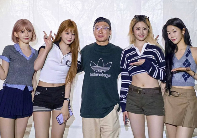 르세라핌 무대에 등장한 DJ 박명수…"컬래버 너무 행복" [N샷]