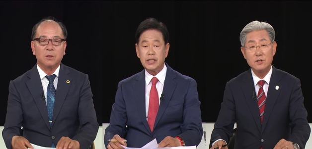 의령군수 후보들 TV 토론서 충돌…고향 따지기에 전과 공세까지