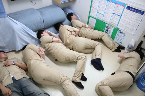 가마솥 폭염에 교도소도 비상…37도 '찜통' 수용실 사고 위험 커진다