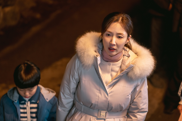 '심우면 연리리' 이수경, 빚 독촉받더니…몸 숨겼다 '긴장'