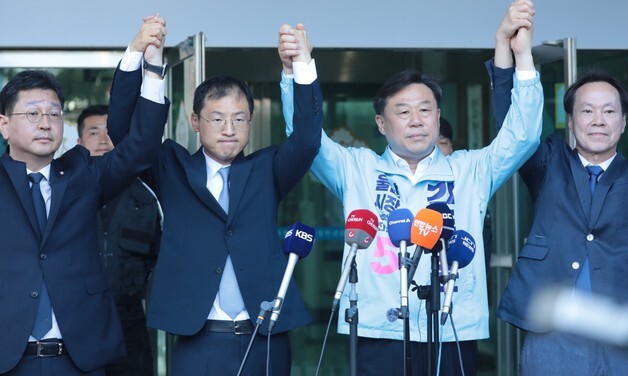 울산시장 민주·진보 단일후보에 김상욱…"차이 넘어 강하게 결속"(종합)