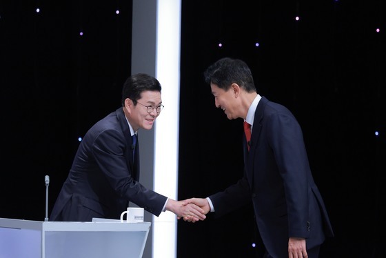 鄭 "오세훈 약속 못 지켜" 吳 "박원순이 제초제"…'부동산' 충돌