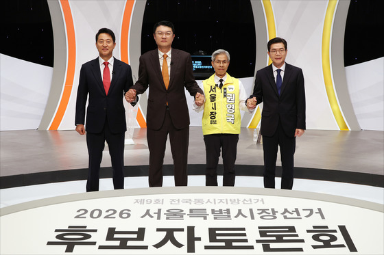 정원오 "10년 무능 심판해달라"…오세훈 "서울 정상화 사력"(종합)