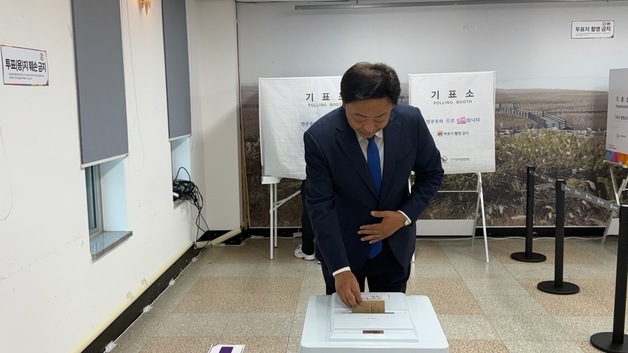 김광만 무소속 전남광주특별시장 후보 사전투표