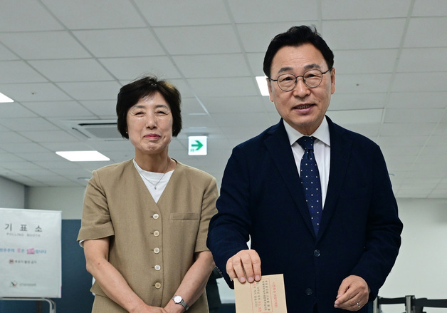 서울교육감 재선 성공한 정근식…승리요인은 현직·다자구도 효과