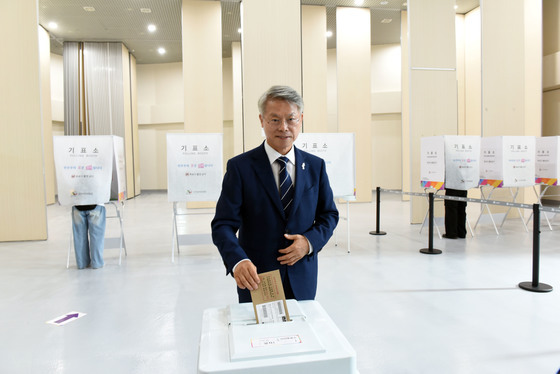 민형배 민주당 후보, 사전 투표