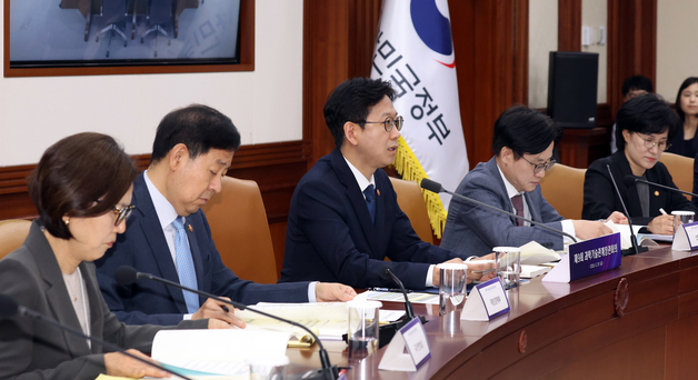 과학기술관계장관회의 주재하는 배경훈 부총리