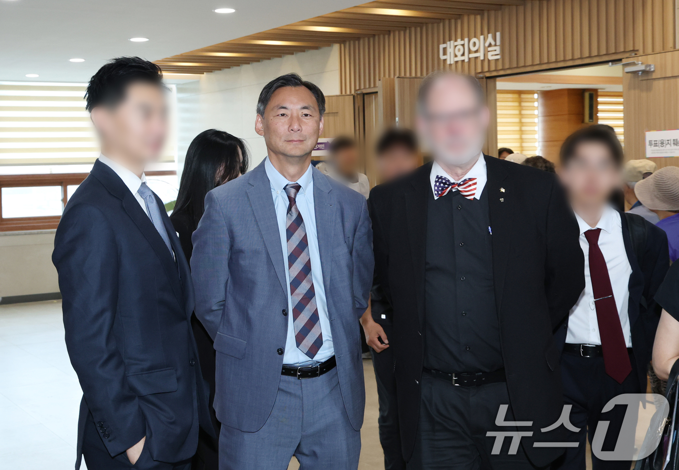 (평택=뉴스1) 김영운 기자 = 6·3 지방선거를 앞두고 한국에 입국한 '부정선거' 음모론을 주장해 온 모스 탄(한국명 단현명) 미국 리버티대 교수가 29일 경기 평택시 안중읍행정 …