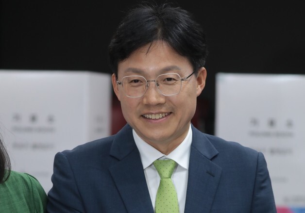사전투표하는 조용식 울산교육감 후보