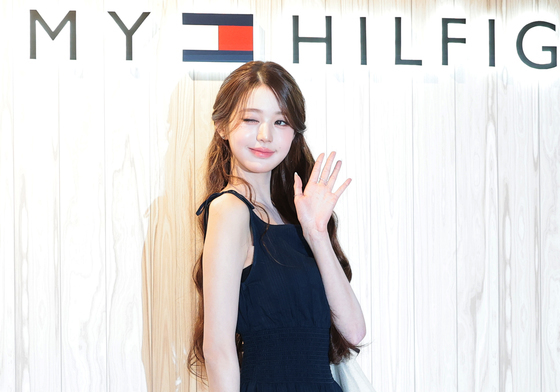 장원영, 공주님의 찬란한 윙크