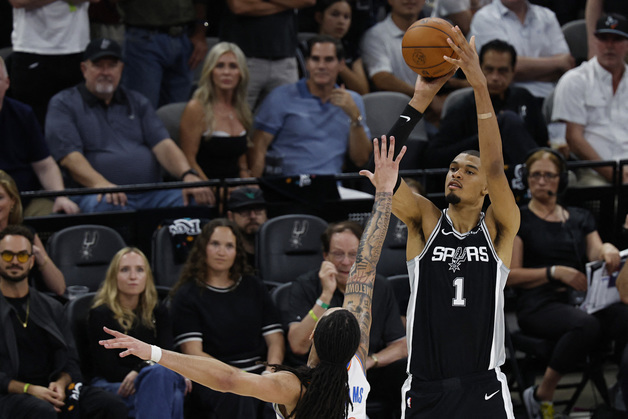 NBA 샌안토니오, OKC 잡고 3승3패…PO 서부 결승 끝장 승부