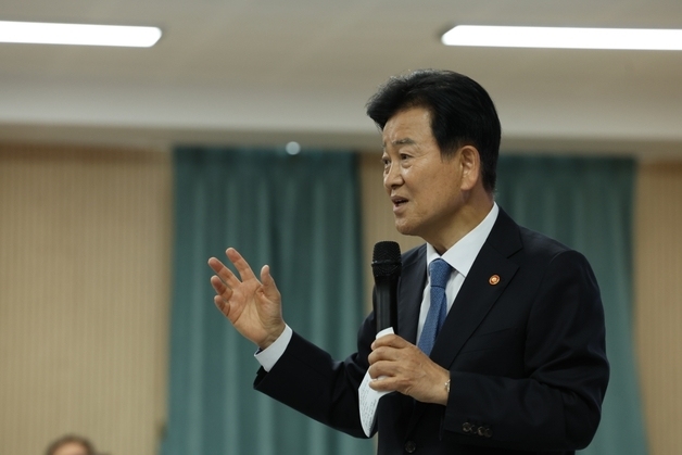 정동영, 모교 '전주고' 찾아 특강…"한반도 평화 그 어느 때보다 중요"