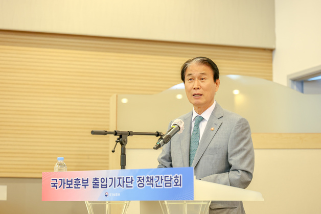 권오을 "민주유공자법 '정서적 반대' 이해 어려워…하반기에 최우선 처리"
