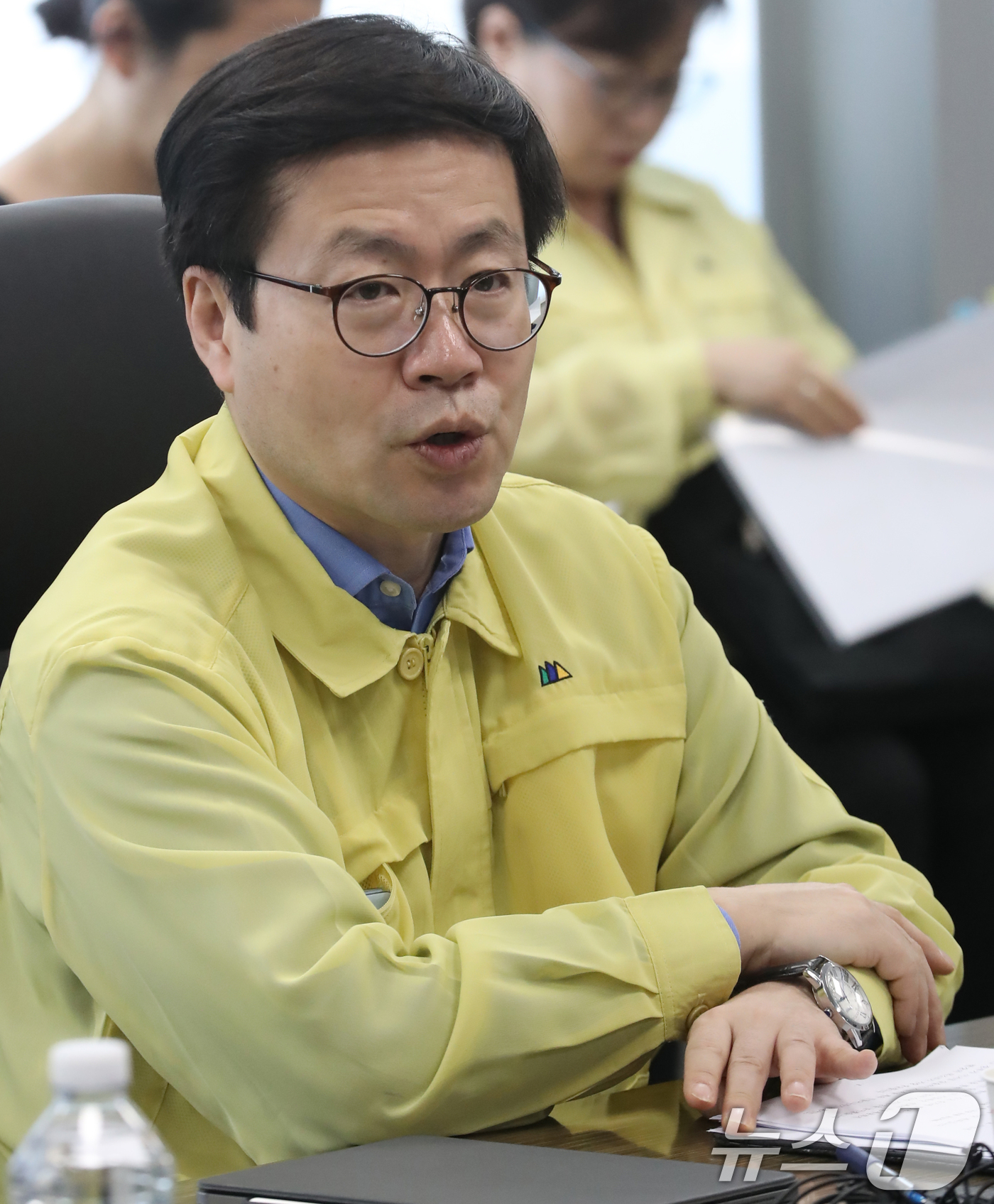 (울산=뉴스1) 조민주 기자 = 여한구 산업통상부 통상교섭본부장이 29일 울산시 동구 HD현대일렉트릭 울산공장에서 산업부 수출 현장 방문 간담회를 주재하고 있다. 2026.5.29 …