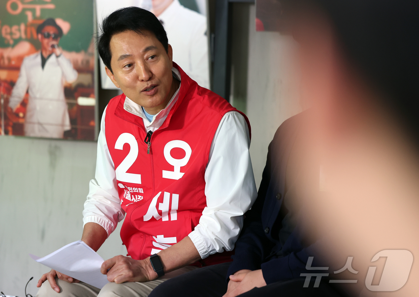 (서울=뉴스1) 김진환 기자 = 오세훈 국민의힘 서울시장 후보가 3일 서울 종로구 Nuguna에서 열린 ‘삶의질특별시 서울 선대위-시민동행선거대책위원장단 간담회에 참석해 발언하고 …