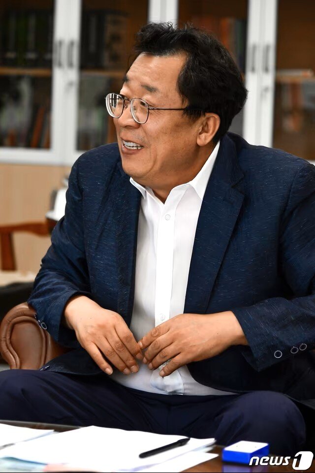 본문 이미지 - 이상천 전 제천시장(자료사진) 