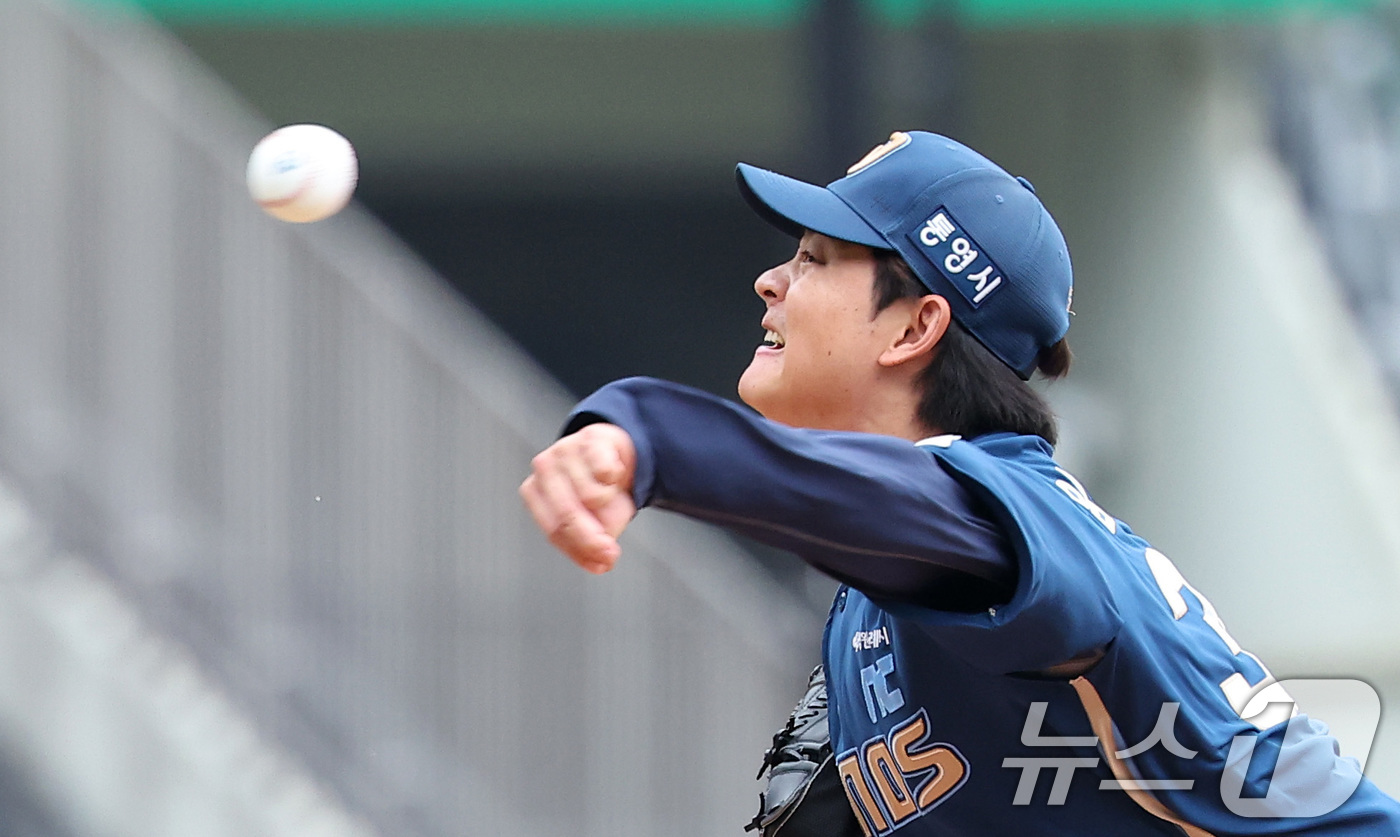 (서울=뉴스1) 김성진 기자 = 3일 서울 송파구 잠실야구장에서 열린 '2026 신한 SOL KBO리그' NC 다이노스와 LG 트윈스의 경기, NC 임정호가 7회말 마운드에 올라 …