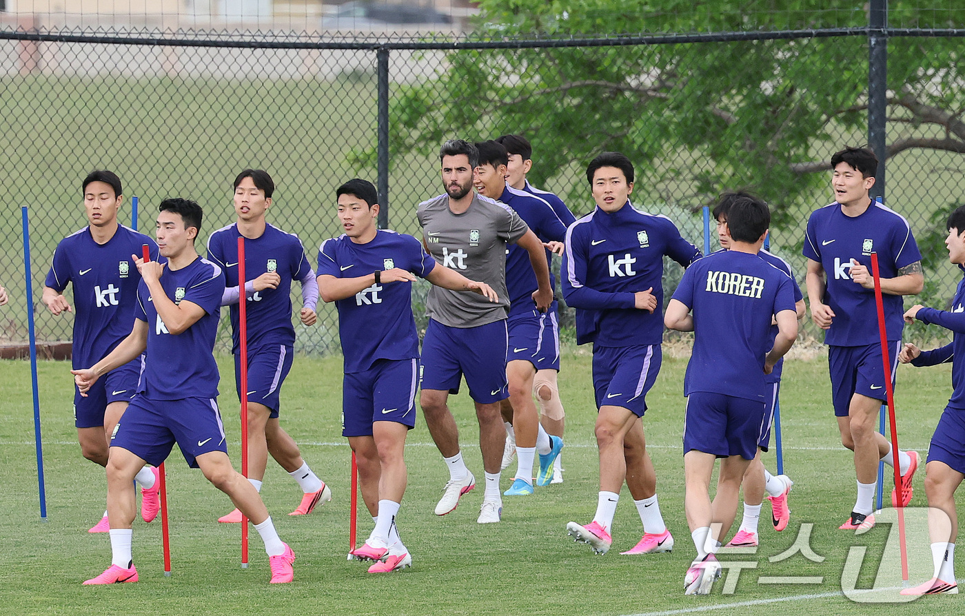 (솔트레이크시티(미국)=뉴스1) 임세영 기자 = 대한민국 축구대표팀 선수들이 29일(현지시간) 미국 유타주 헤리먼에 위치한 자이언스뱅크 트레이닝센터에서 훈련을 하고 있다. 2026 …