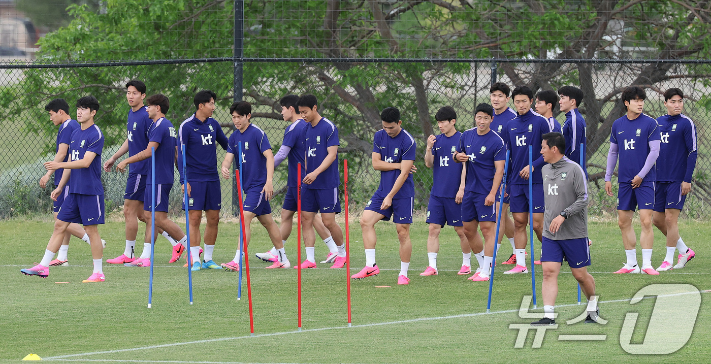 (솔트레이크시티(미국)=뉴스1) 임세영 기자 = 대한민국 축구대표팀 선수들이 29일(현지시간) 미국 유타주 헤리먼에 위치한 자이언스뱅크 트레이닝센터에서 훈련을 하고 있다. 2026 …