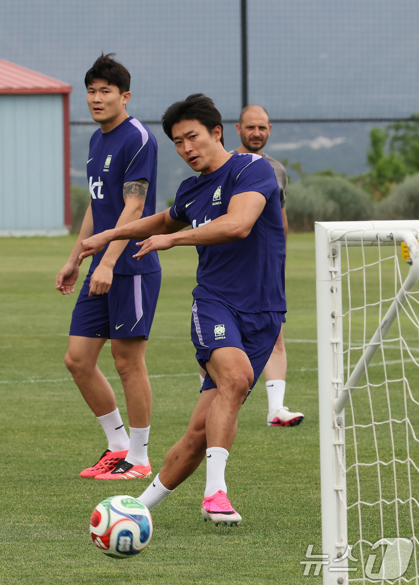 (솔트레이크시티(미국)=뉴스1) 임세영 기자 = 대한민국 축구대표팀 조규성이 29일(현지시간) 미국 유타주 헤리먼에 위치한 자이언스뱅크 트레이닝센터에서 훈련을 하고 있다. 2026 …